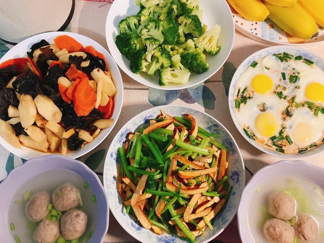 {ONEBETS娛樂}(周末在家做美食的菜谱大全)